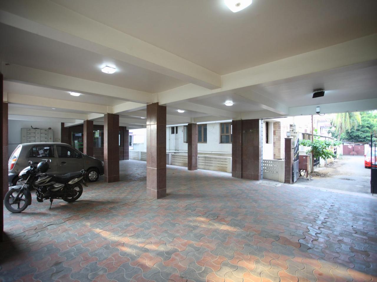 Oyo 10465 Koyambedu Chennai Otel Dış mekan fotoğraf