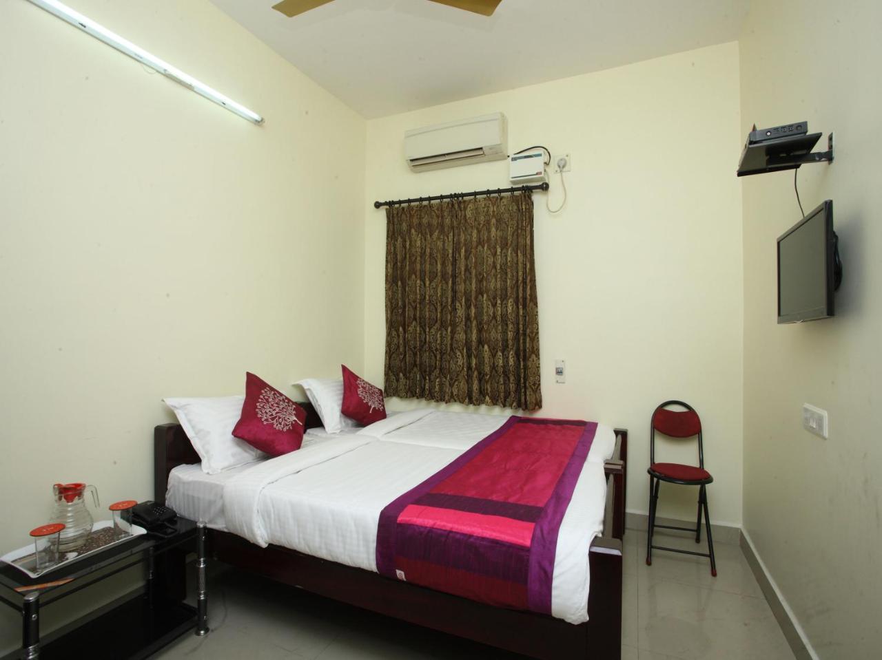 Oyo 10465 Koyambedu Chennai Otel Dış mekan fotoğraf